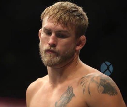 UFC 232: Cuộc đời vốn chẳng công bằng đâu