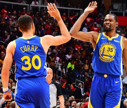 Sau khi tự tay "gánh đội" cả tháng trời, Kevin Durant sẽ thay đổi thế nào để ăn khớp lại với Stephen Curry 