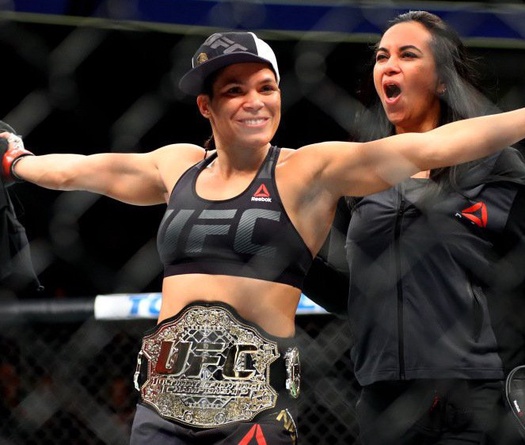 Amanda Nunes bảo vệ đai thành công, Jacare để thua trên sân nhà