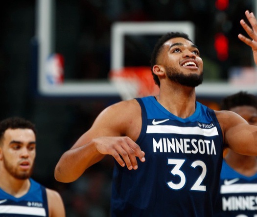 Karl-Anthony Towns "chiến tranh lạnh" với Timberwolves