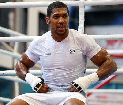 Anthony Joshua nhượng 7 triệu bảng để kéo trận siêu quyền Anh về "sân nhà"?