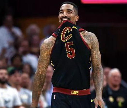Chiếc áo game 1 chung kết của JR Smith đang đội giá ở mức không tưởng