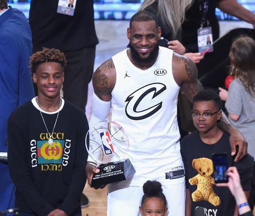 LeBron James hối tiếc vì tên đặt cho con trai
