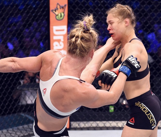 Top 10 cú knockout đã kết thúc sự nghiệp của các võ sĩ UFC (Phần 2)