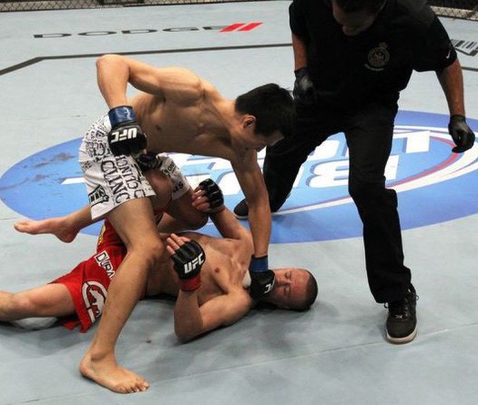 Top 8 cú knockout nhanh nhất lịch sử UFC (Phần 2)