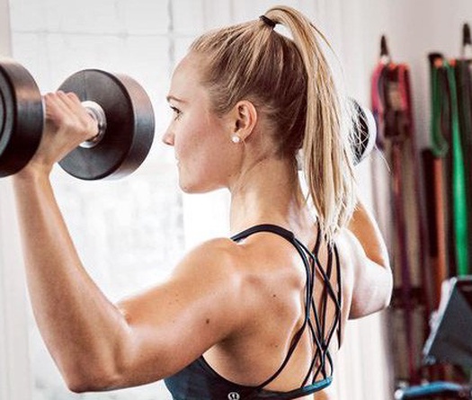 Tại sao muốn chạy tốt lại cần... tập tay?