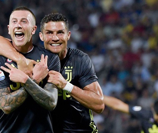 Ronaldo sút nhiều hơn cả đội bóng và 5 điểm nhấn thú vị từ trận Frosinone - Juventus