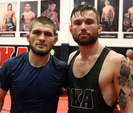 Bạn tập cũ của Conor McGregor nói gì khi sang AKA tập với Khabib?