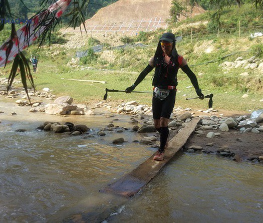 24 tiếng trải nghiệm "sống sót" 100km vượt núi rừng tại Vietnam Mountain Marathon 2018 