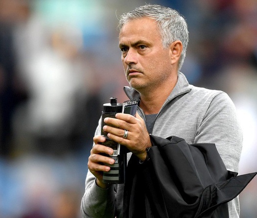 Thua Derby, Mourinho được nhà cái đôn lên... Top HLV dễ bị sa thải nhất