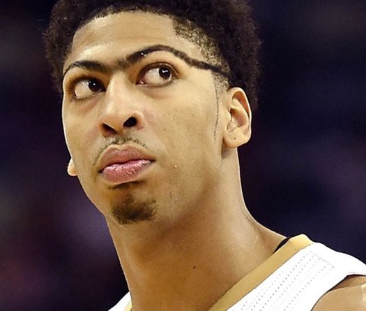 Ảo thuật cạo lông mày của Anthony Davis cho nhiều fan ăn vố lừa