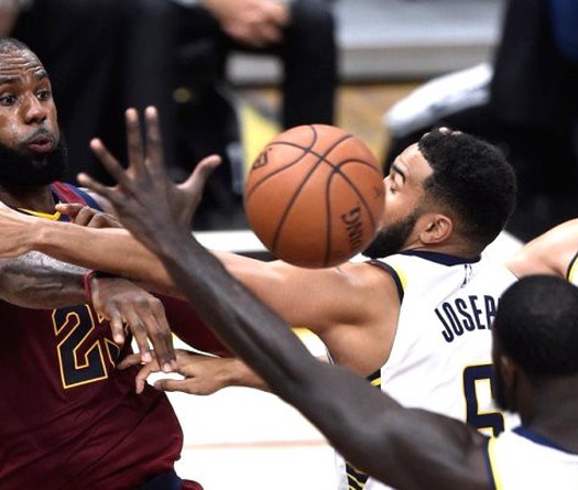 Pacers nên quyết đấu hay buông thả với LeBron James?
