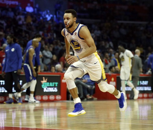 Tin NBA 11/01: Warriors đang lo lắng về Stephen Curry
