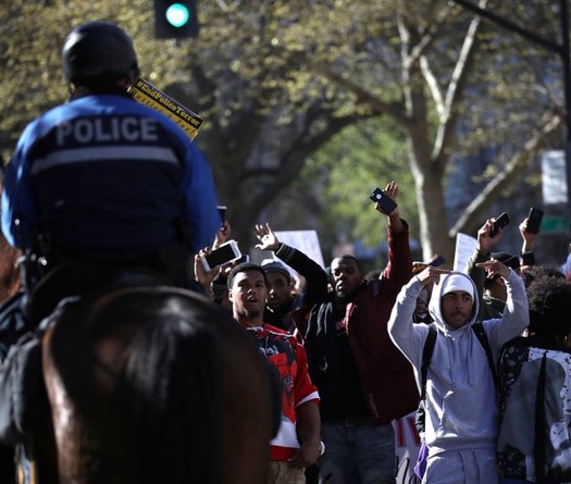 Tin NBA 23/03: Biến lớn tại nhà thi đấu của Sacramento Kings