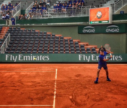 Federer đã có mặt tại Paris để chuẩn bị cho Roland Garros