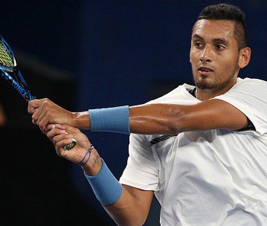 Kyrgios điên tiết trước phiên bản "trọng tài Nguyễn Trọng Thư"