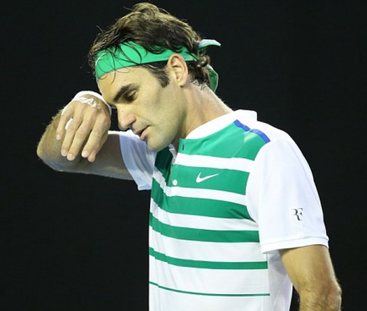 Roger Federer phải lên bàn mổ