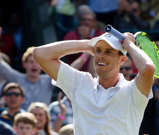 Tay vợt hạ Djokovic từng phải nhờ mai mối để tìm bạn gái