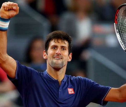 Video: Djokovic lọt vào tứ kết Madrid Open với chiêu lừa đối thủ