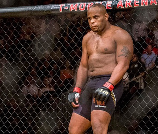 Bản tin MMA 22/12: Cormier sẽ lên Heavyweight để đấu với Ngannou?