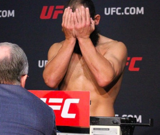 Hendricks: Cấm tiêm IV buộc tôi phải chuyển lên Middleweight
