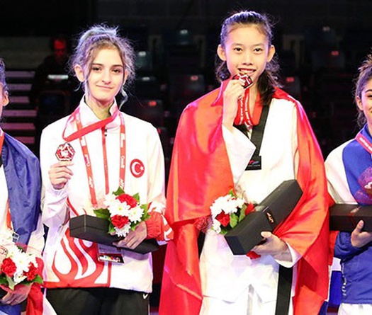 Hồ Thị Kim Ngân đoạt HCV Taekwondo trẻ Thế giới