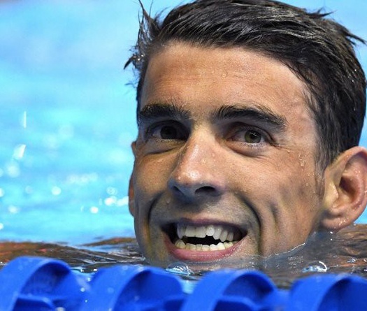 Michael Phelps: "Ai chẳng từng tè trong bể bơi"