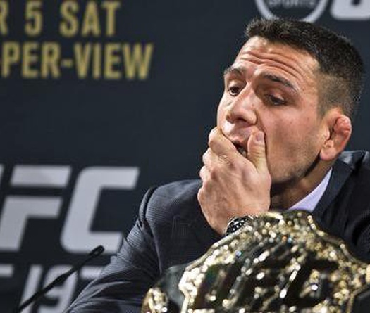 Rafael dos Anjos muốn bảo vệ đai trước "idol" George St. Pierre