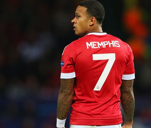 Man Utd nên kiên nhẫn với Memphis Depay