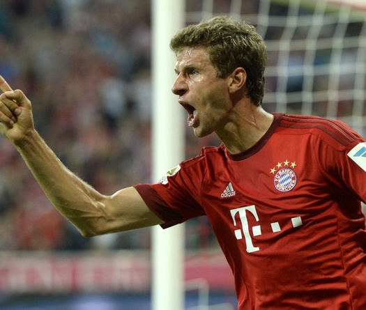 Tin buồn cho M.U: Mueller gia hạn hợp đồng với Bayern 