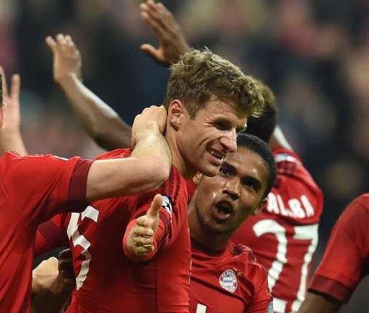 Muller xô đổ kỉ lục Champions League của "Chúa nhẫn" Raul