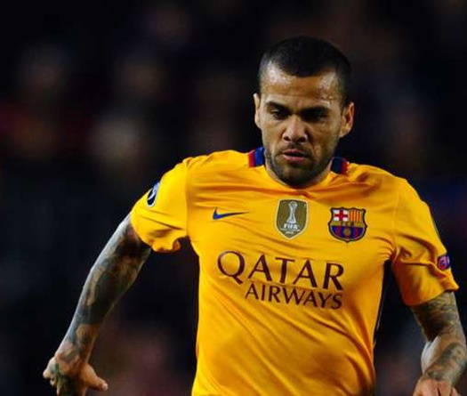 Dani Alves sắp đến Juventus