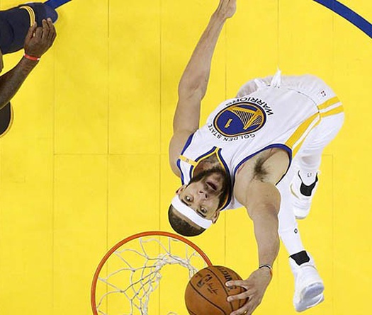 Trung phong - Vị trí đáng lo nhất của Warriors nay thành ưu thế