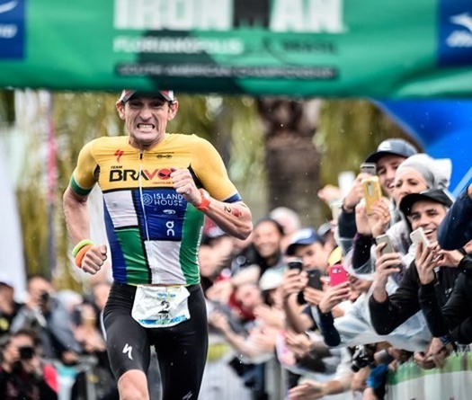6 tháng sau gãy cổ, Ironman Tim Don chạy Boston Marathon 3 giờ