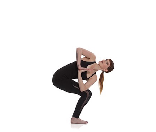 6 tư thế Yoga làm nóng cơ thể xua tan cái lạnh như băng giá Sa Pa