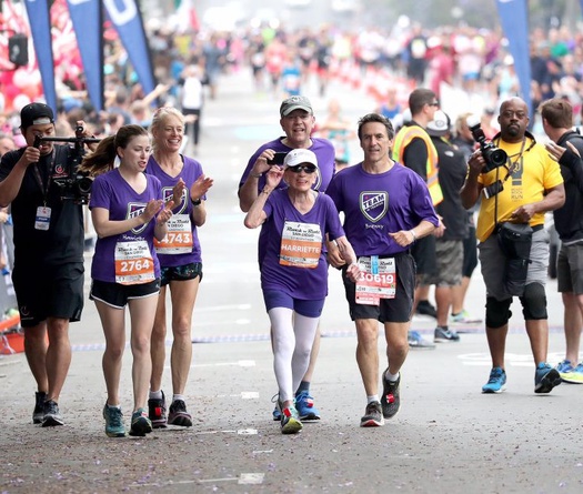 Cụ bà 94 tuổi lập kỷ lục chạy half marathon ở Rock 'n' Roll