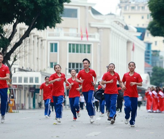 Hơn 1 vạn người tham gia hưởng ứng Ngày chạy Olympic tại HN và TPHCM