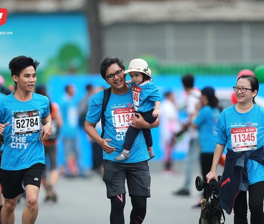HCMC Marathon 2018: Các runner nhí "bỏ quên" đồng đội