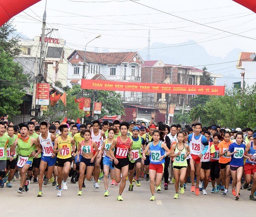 Sôi động giải chạy bán marathon Hà Giang mở rộng lần thứ Nhất