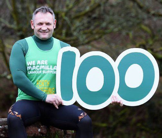 "Siêu nhân" chạy 100 marathon trong 100 ngày gây quĩ chống ung thư