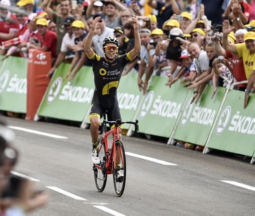 Tour de France 2017 chặng 8: Chủ nhà lần 2 thắng chặng dù bị chuột rút khi leo đỉnh