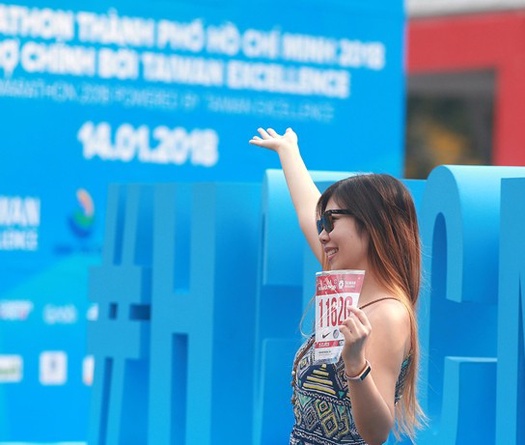 Không khí sôi động trước giờ HCMC Marathon 2018 khởi tranh