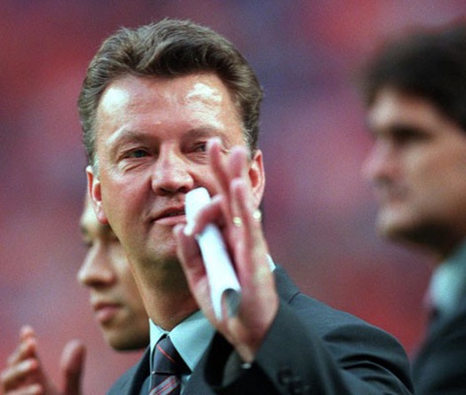 Nhà cái thanh toán sớm cho lệnh cược Van Gaal bị sa thải