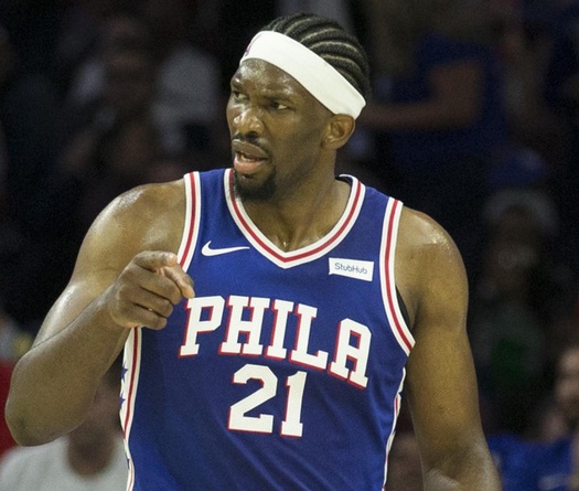 Tin NBA ngày 11/11: Joel Embiid vẫn đang nén đau để thi đấu