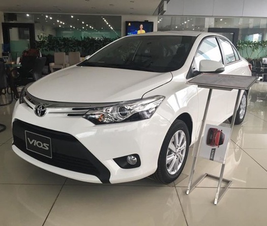 Qua tháng ngâu, Toyota vẫn "mạnh tay" giảm giá xe cả trăm triệu