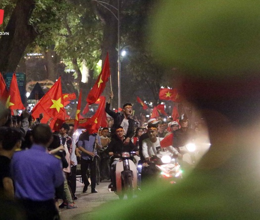 Chùm ảnh: "Những người khốn khổ" vì U23 Việt Nam vào chung kết U23 châu Á 2018