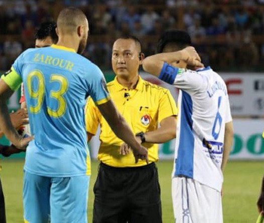 Chuyện trọng tài Việt Nam: "Khi phán xét người khác luôn là cực vui"