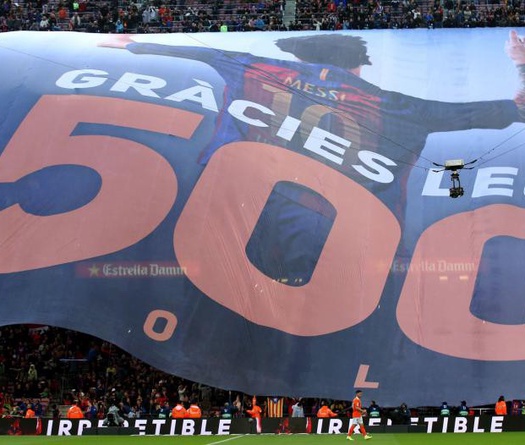 Hành trình chạm mốc ghi bàn khó tin của Messi với áo số 10