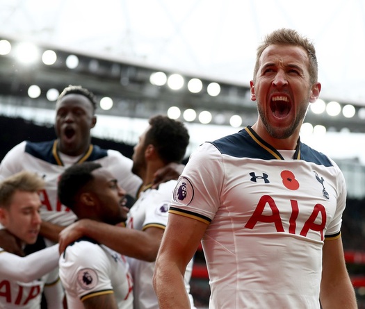 Một mình Harry Kane “cân” cả hàng công Man Utd