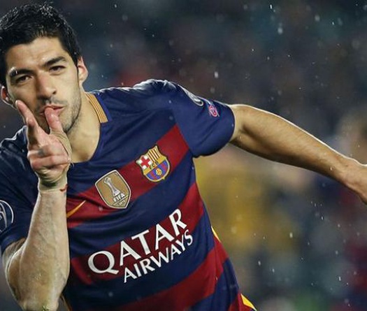 Suarez gia hạn hợp đồng với Barca kém điều khoản không được… cắn